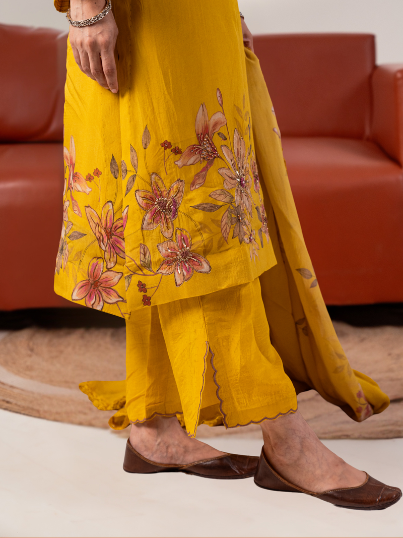 Sun-Glow Organza Printed Aari Embroidered Unstitched Suit Set